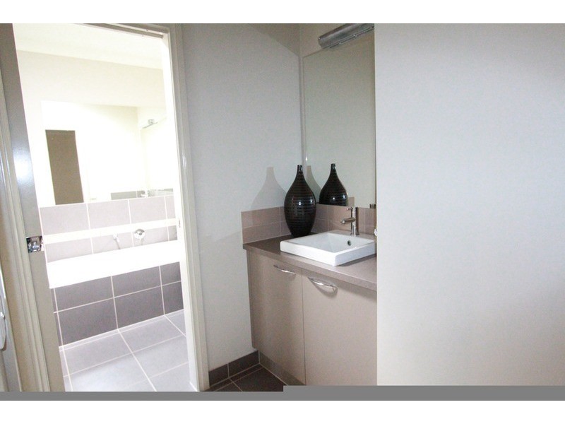 106 Amara Way, Kangaroo Flat VIC 3555