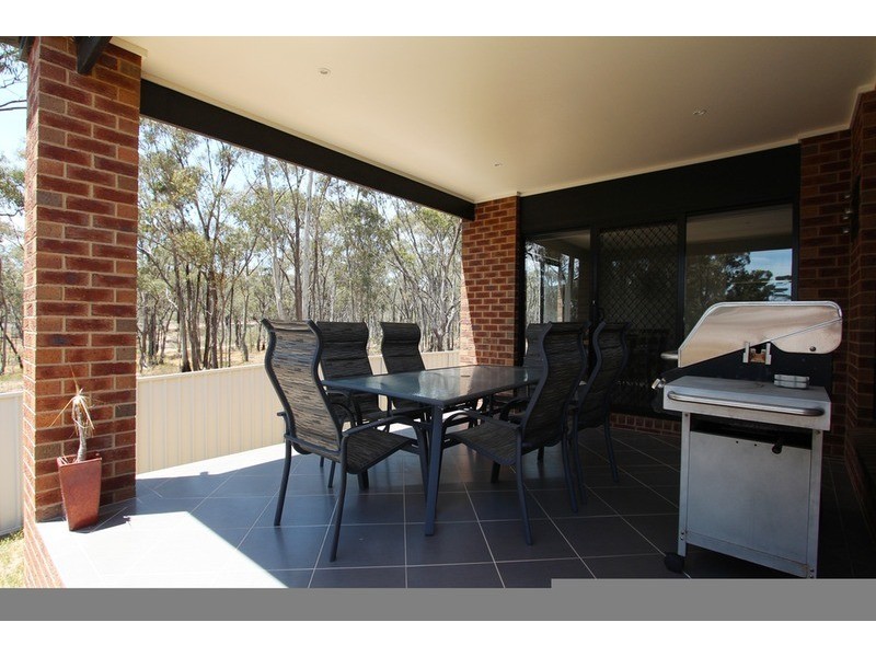 106 Amara Way, Kangaroo Flat VIC 3555