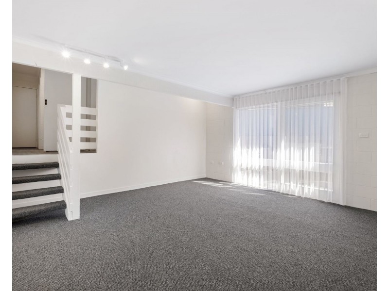 2/10 Richard Drive, Kangaroo Flat VIC 3555