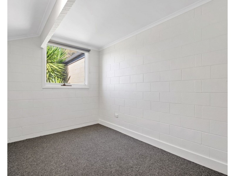 2/10 Richard Drive, Kangaroo Flat VIC 3555