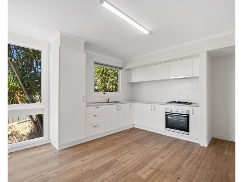 2/10 Richard Drive, Kangaroo Flat VIC 3555