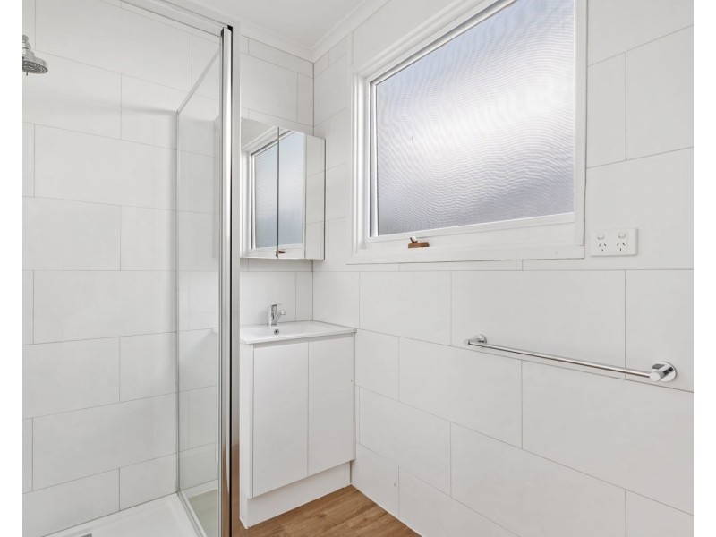 2/10 Richard Drive, Kangaroo Flat VIC 3555