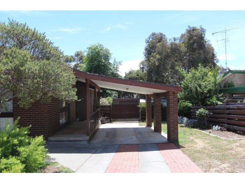 11 Nabilla Crescent, Strathdale VIC 3550