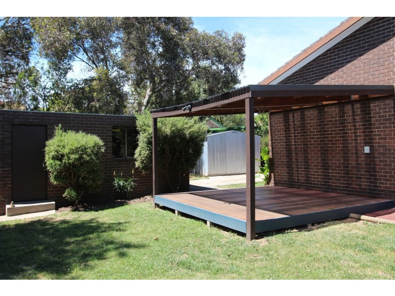 11 Nabilla Crescent, Strathdale VIC 3550