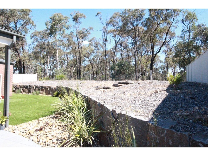 15 Arilpa Court, Kangaroo Flat VIC 3555