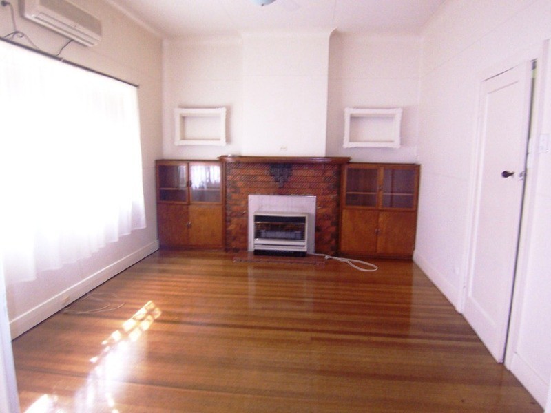 11 Brodie Street, Quarry Hill VIC 3550