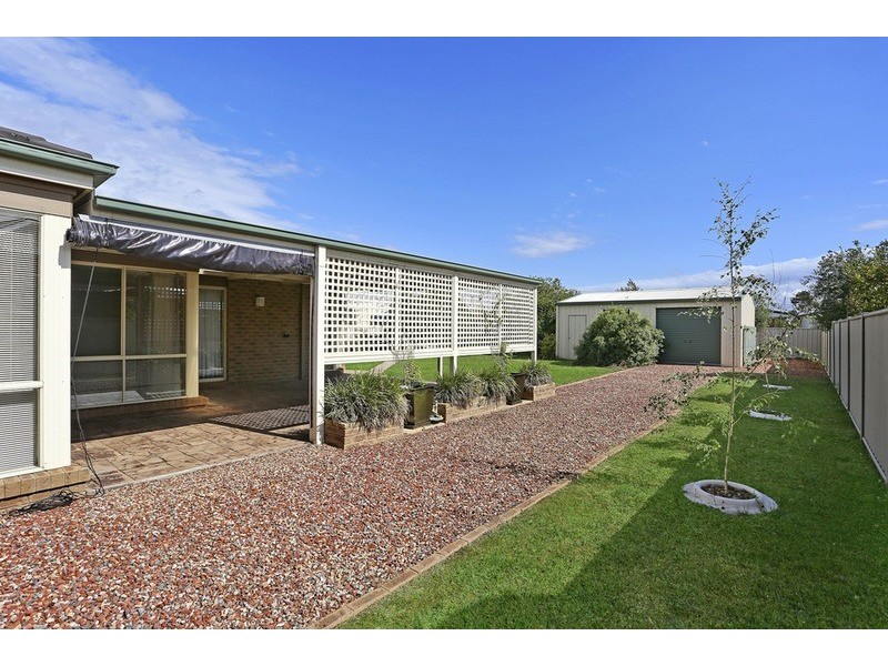 13 Cassandra Crescent, Epsom VIC 3551