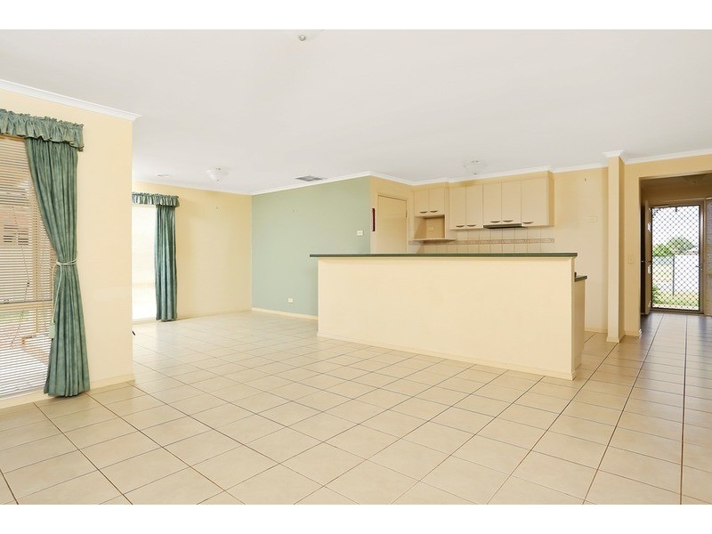 13 Cassandra Crescent, Epsom VIC 3551