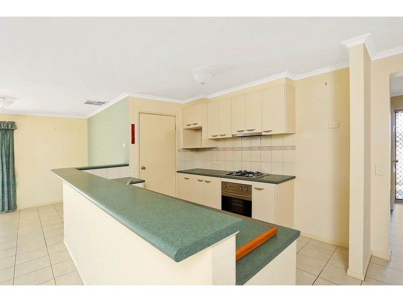 13 Cassandra Crescent, Epsom VIC 3551