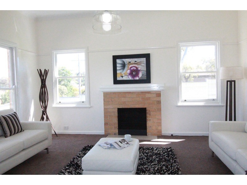 57 Russell Street, Quarry Hill VIC 3550