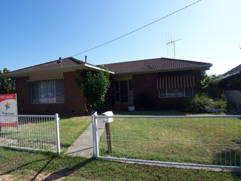 17 Green Street, California Gully VIC 3556