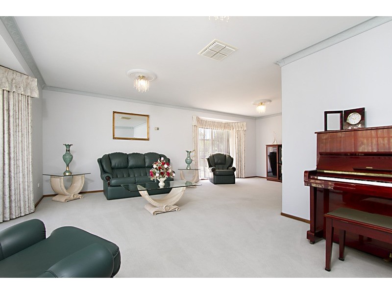 6 Shearers Run, Maiden Gully VIC 3551