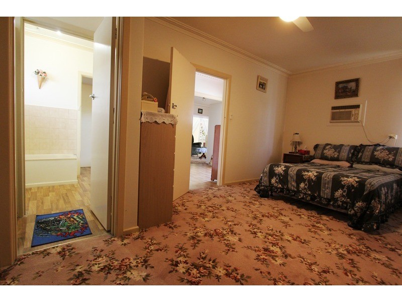 196 High  Street, Heathcote VIC 3523