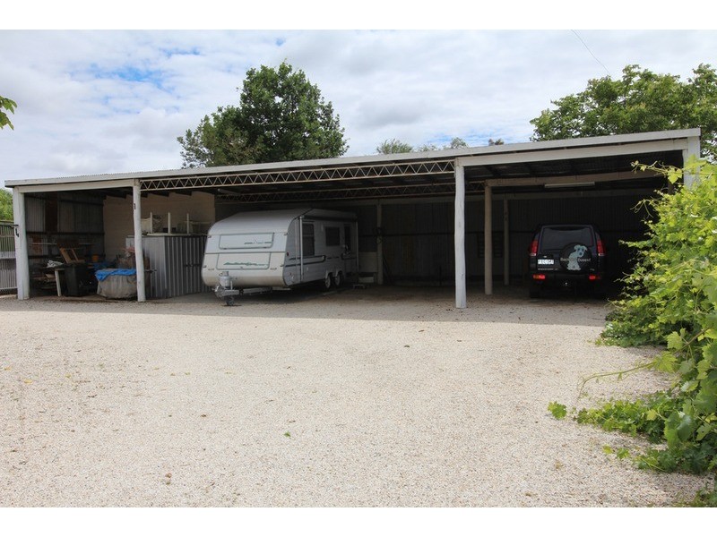 196 High  Street, Heathcote VIC 3523