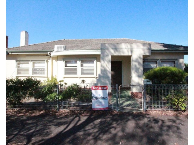 11 Brodie Street, Quarry Hill VIC 3550