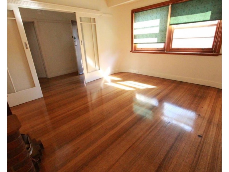 11 Brodie Street, Quarry Hill VIC 3550