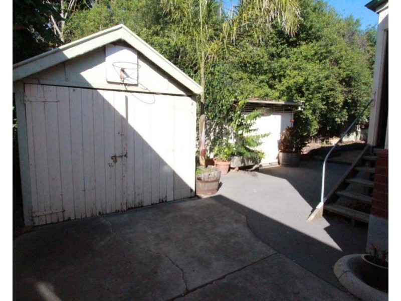 11 Brodie Street, Quarry Hill VIC 3550