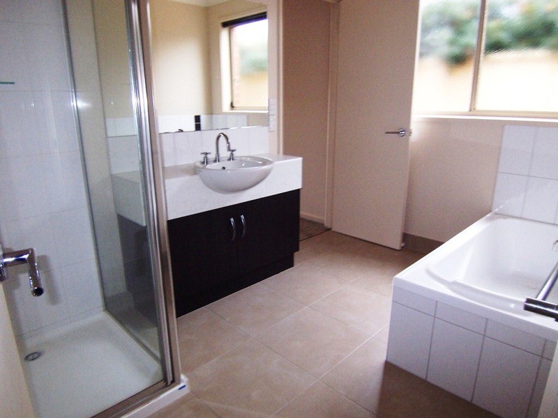 3 Jade Court, Kangaroo Flat VIC 3555