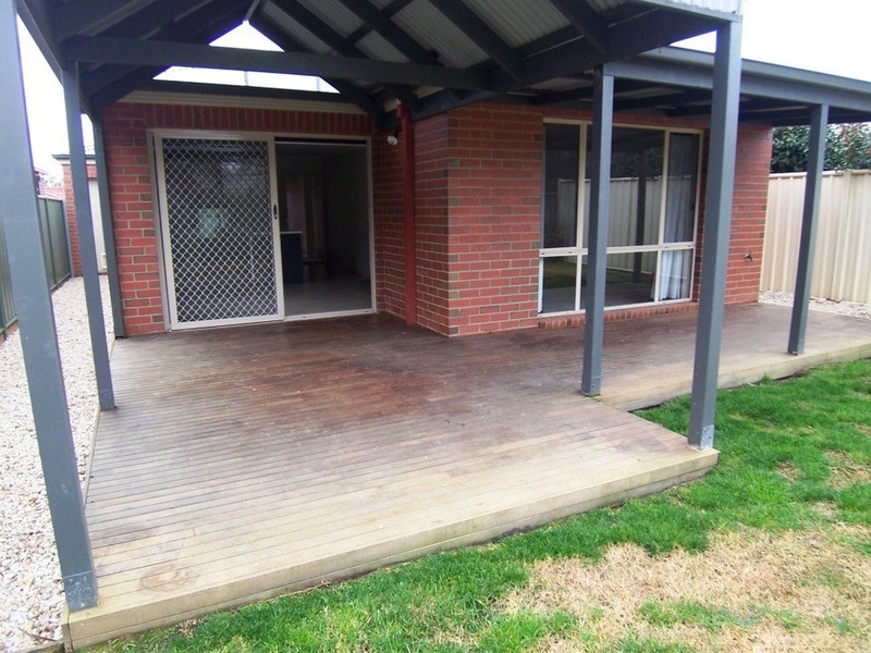 3 Jade Court, Kangaroo Flat VIC 3555