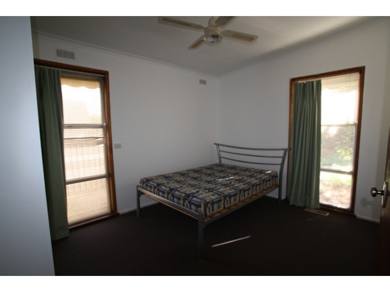 16 McColl Street, Ironbark VIC 3550