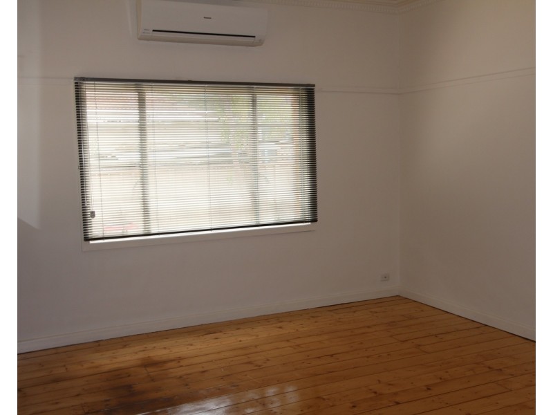 34 College Crescent, Flora Hill VIC 3550