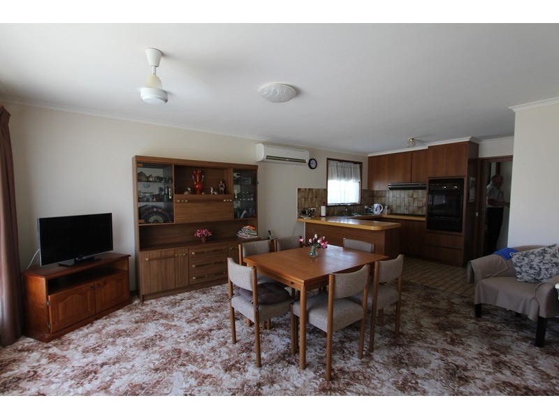 4 William Drive, Kangaroo Flat VIC 3555