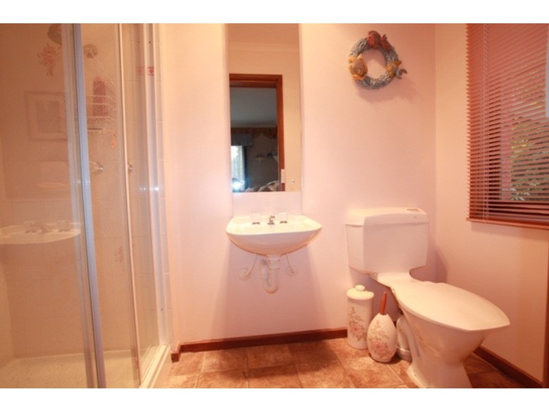 125 Osborne Street, Flora Hill VIC 3550