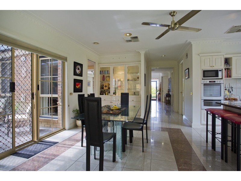 10 Paperbark Court, Strathdale VIC 3550