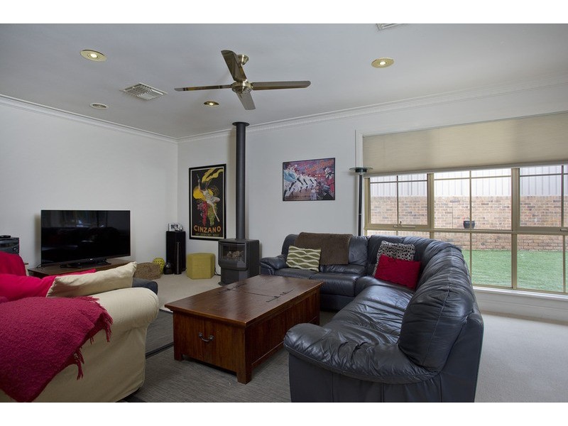 10 Paperbark Court, Strathdale VIC 3550