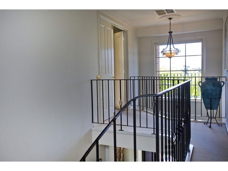 10 Paperbark Court, Strathdale VIC 3550