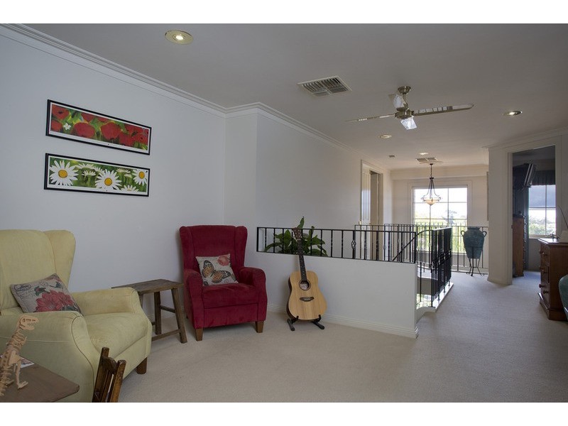 10 Paperbark Court, Strathdale VIC 3550