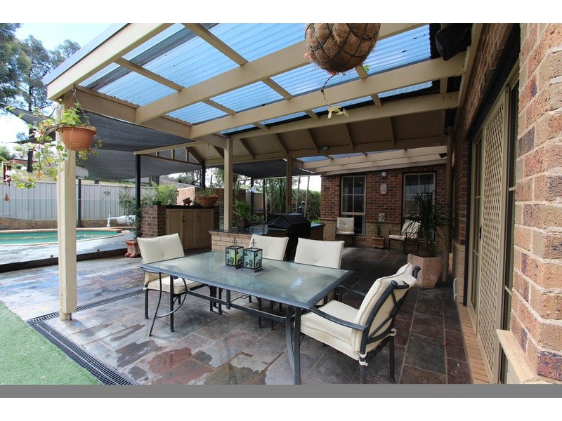 10 Paperbark Court, Strathdale VIC 3550