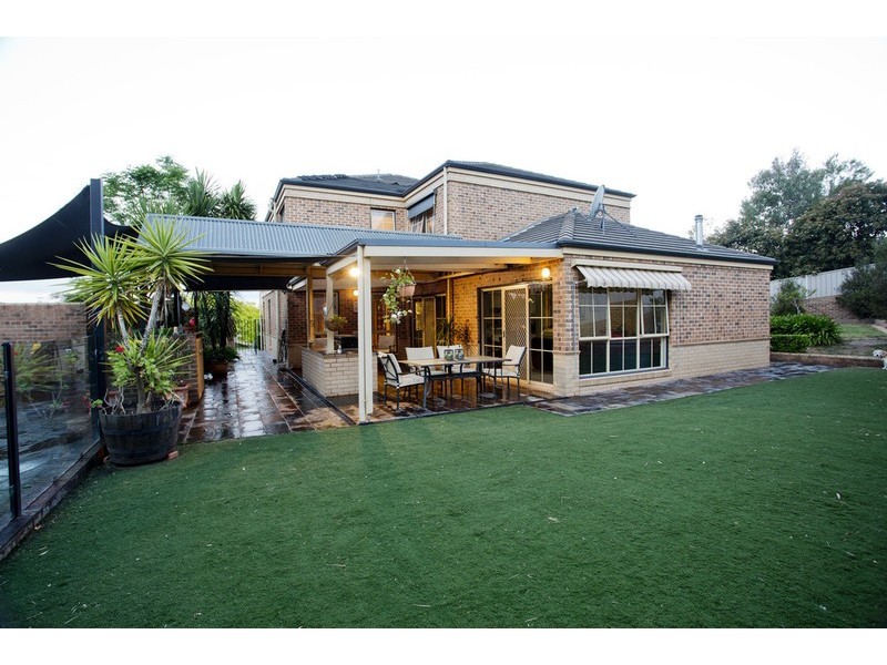 10 Paperbark Court, Strathdale VIC 3550