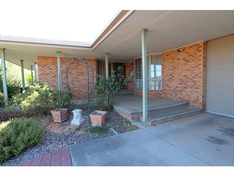 5 Patricia Court, Golden Square VIC 3555