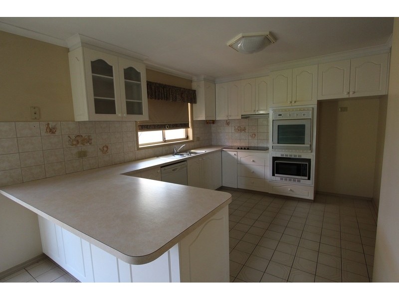5 Patricia Court, Golden Square VIC 3555