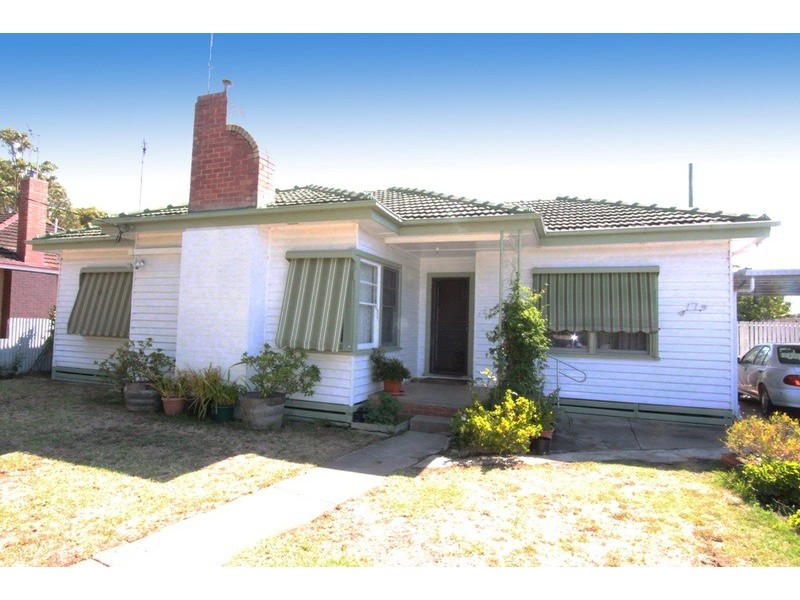 17 Bay Street, Golden Square VIC 3555