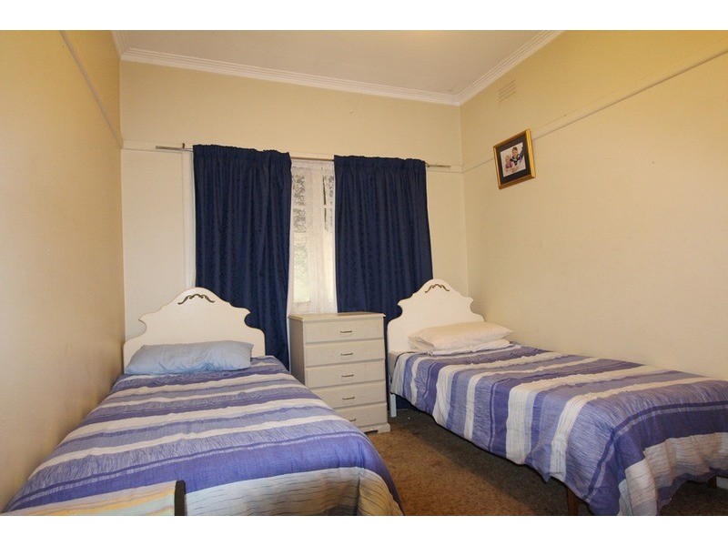 17 Bay Street, Golden Square VIC 3555