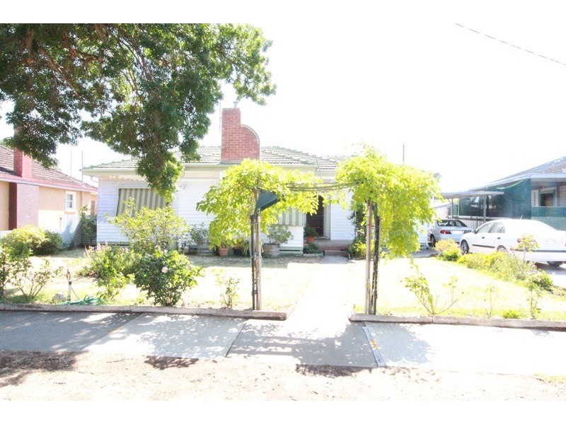 17 Bay Street, Golden Square VIC 3555