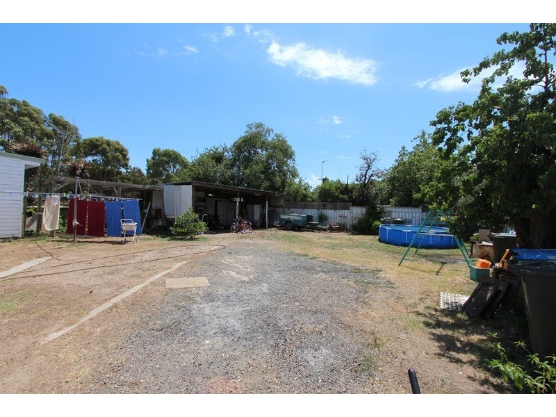 17 Bay Street, Golden Square VIC 3555