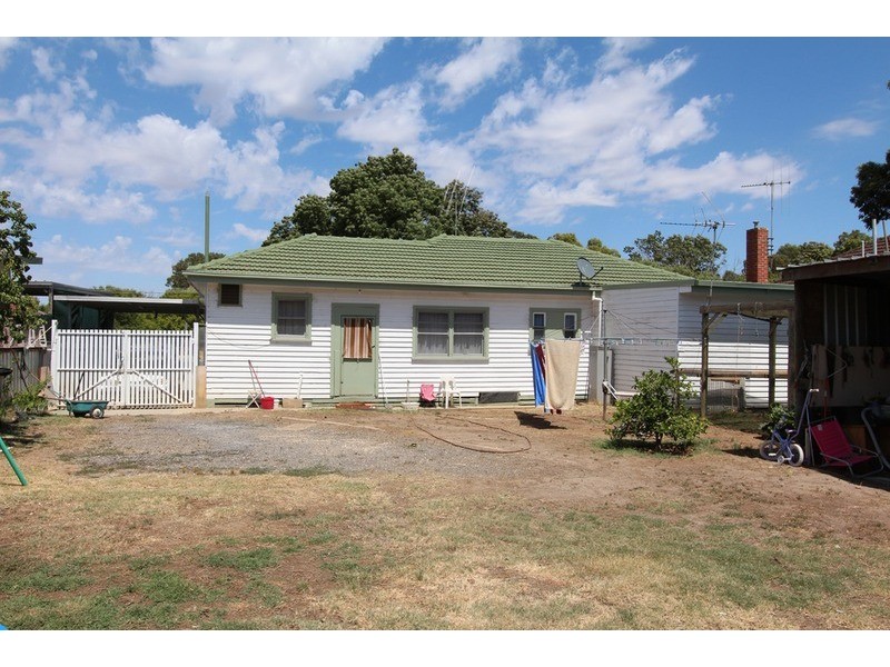 17 Bay Street, Golden Square VIC 3555