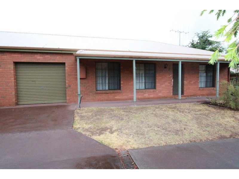 2/21 Michael Street, Kennington VIC 3550