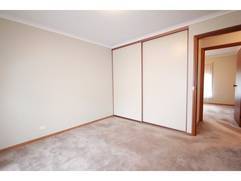 2/21 Michael Street, Kennington VIC 3550