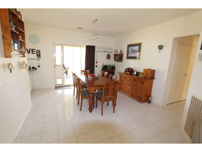 33 Watson Street, White Hills VIC 3550