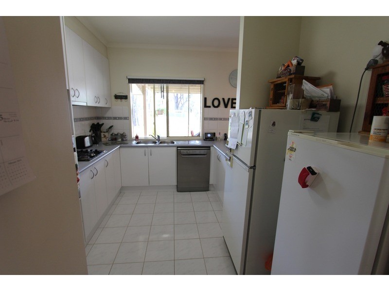 33 Watson Street, White Hills VIC 3550