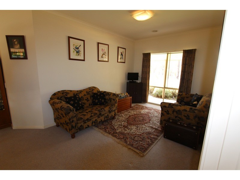 33 Watson Street, White Hills VIC 3550