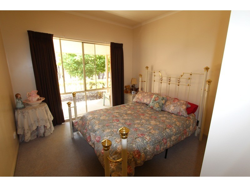 33 Watson Street, White Hills VIC 3550