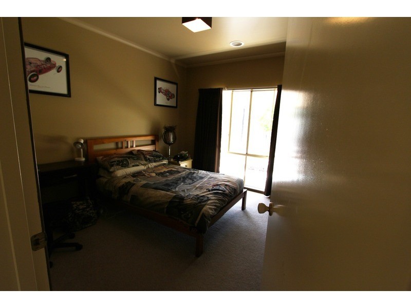 33 Watson Street, White Hills VIC 3550