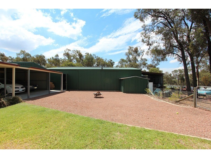 33 Watson Street, White Hills VIC 3550