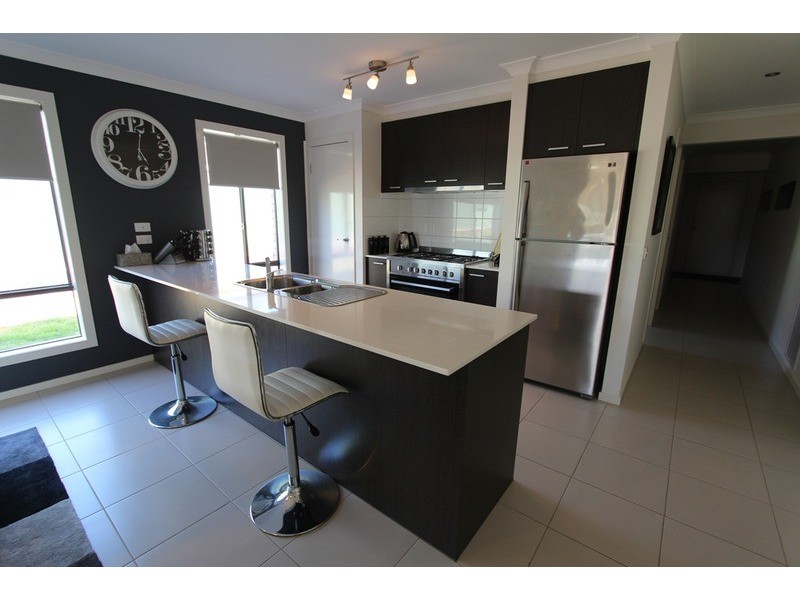 48 Janelle Drive, Maiden Gully VIC 3551