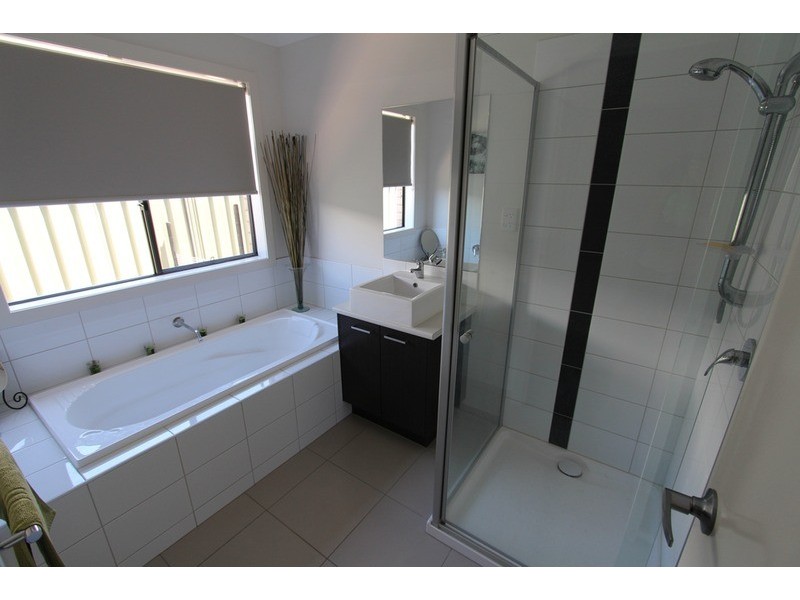 48 Janelle Drive, Maiden Gully VIC 3551